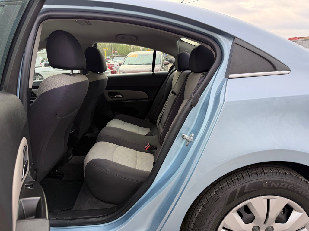 2012 Chevrolet Cruze Image 12