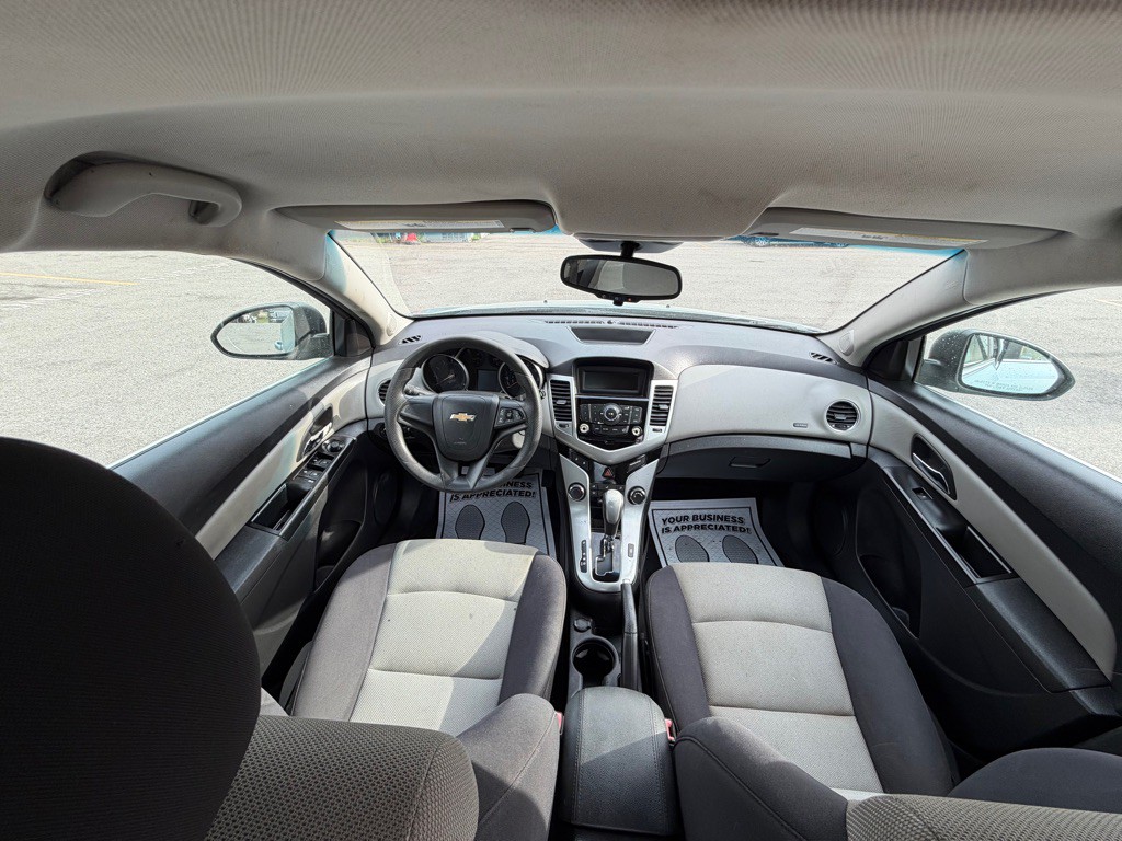 2012 Chevrolet Cruze Image 18