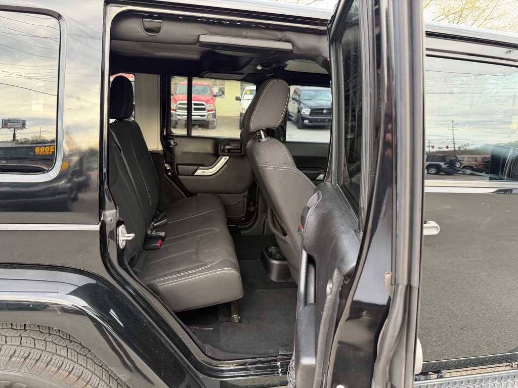 2015 Jeep Wrangler Unlimited Image 12
