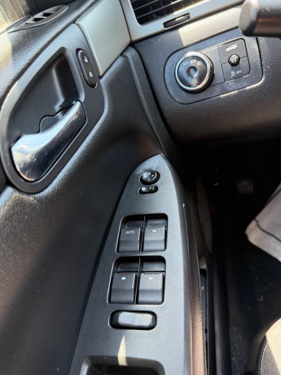 2012 Chevrolet Impala Image 18