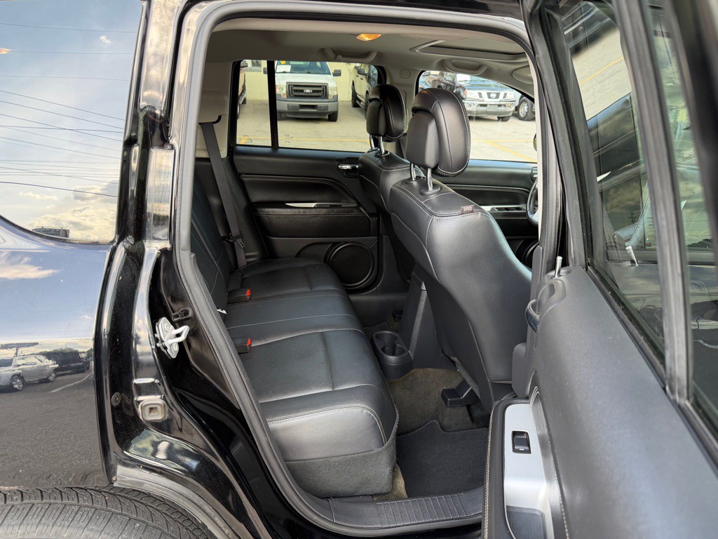 2016 Jeep Compass Image 15