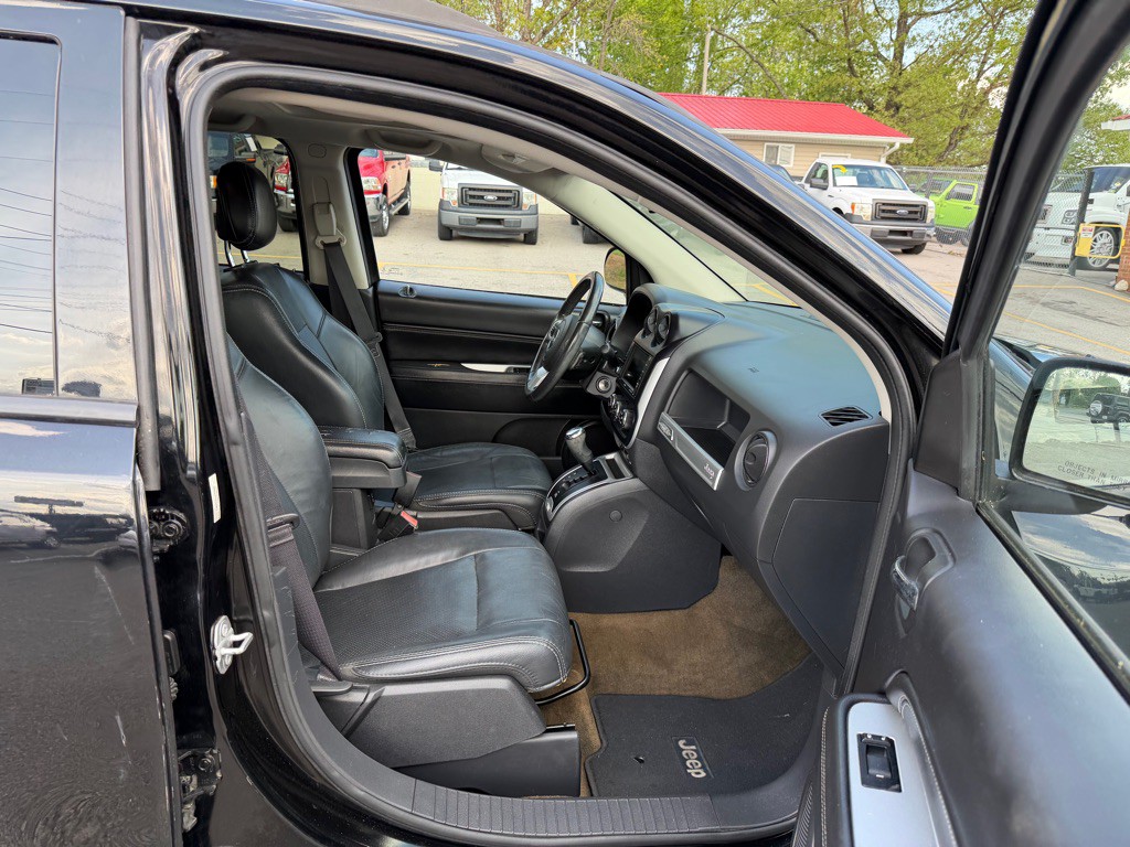 2016 Jeep Compass Image 17
