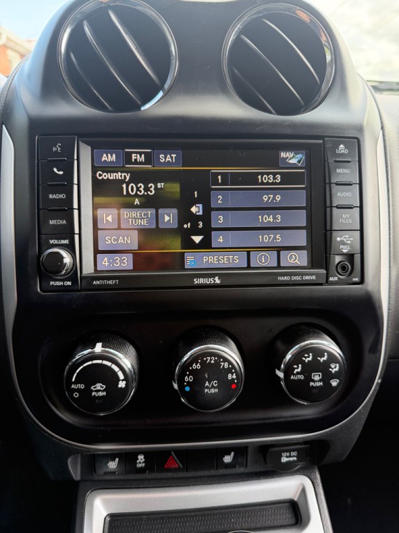 2016 Jeep Compass Image 25