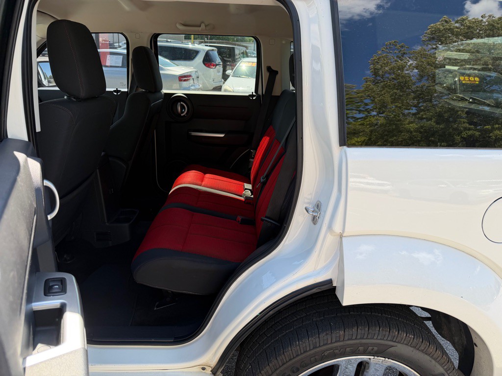 2007 Dodge Nitro Image 12
