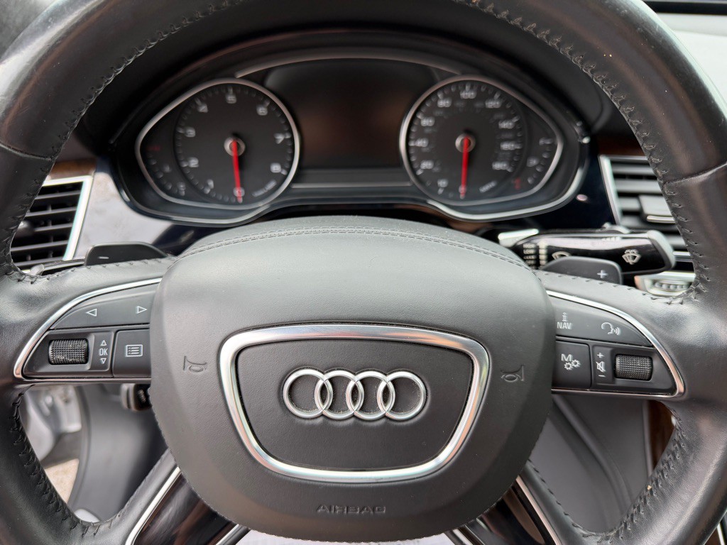 2015 Audi A8 Image 21
