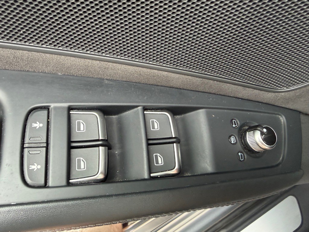 2015 Audi A8 Image 29