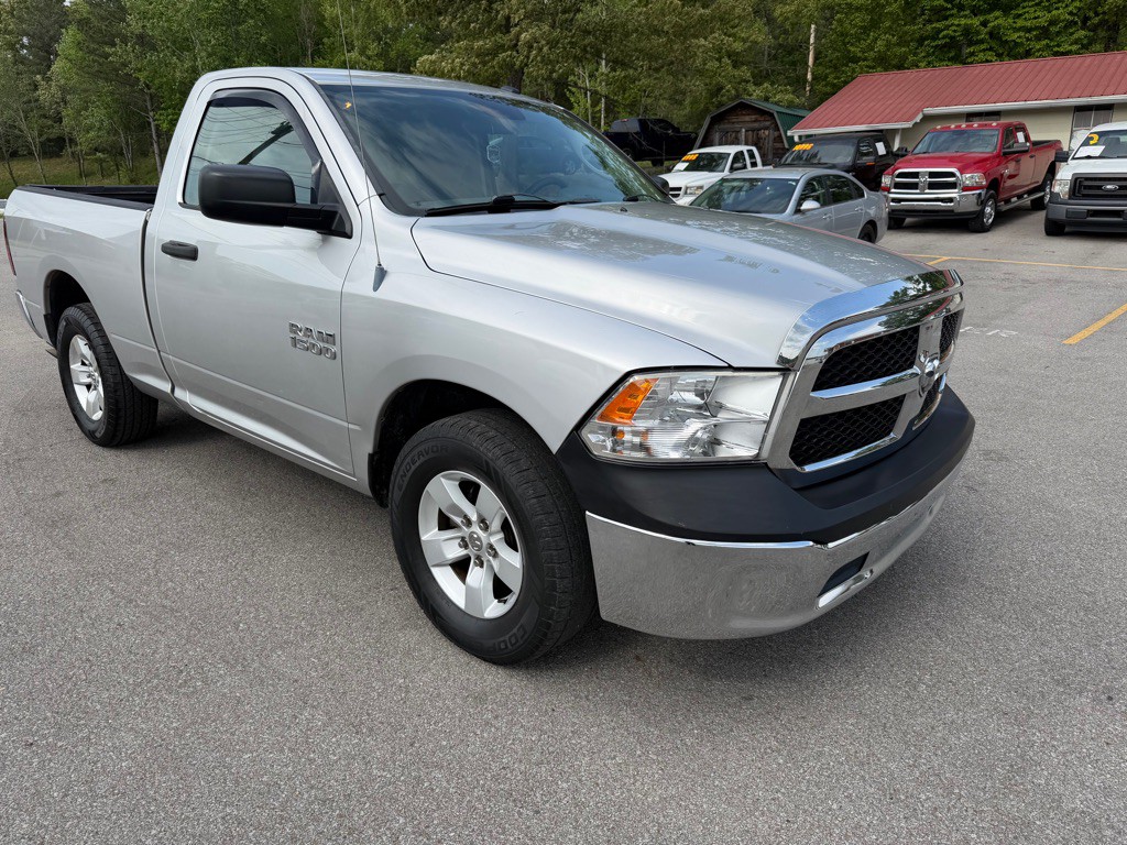 2013 RAM 1500 Image 3