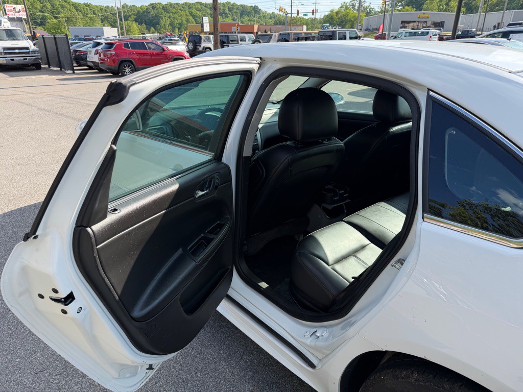 2012 Chevrolet Impala Image 11