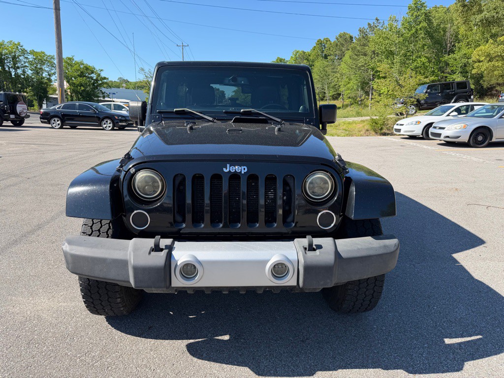 2013 Jeep Wrangler Unlimited Image 2