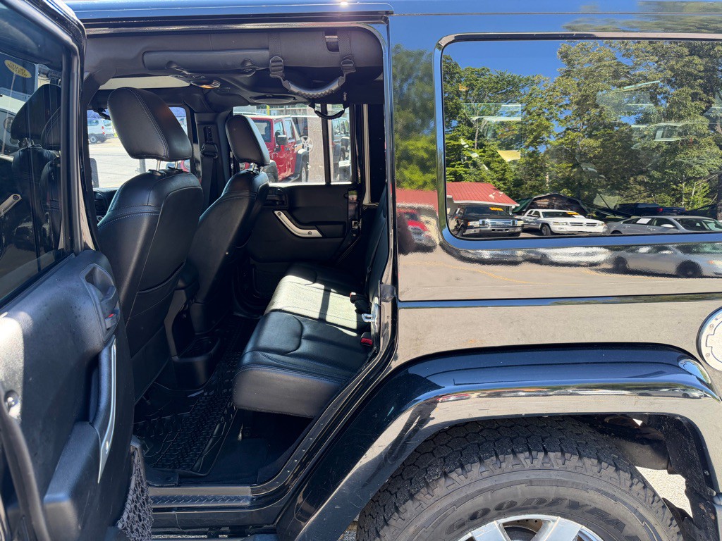 2013 Jeep Wrangler Unlimited Image 12