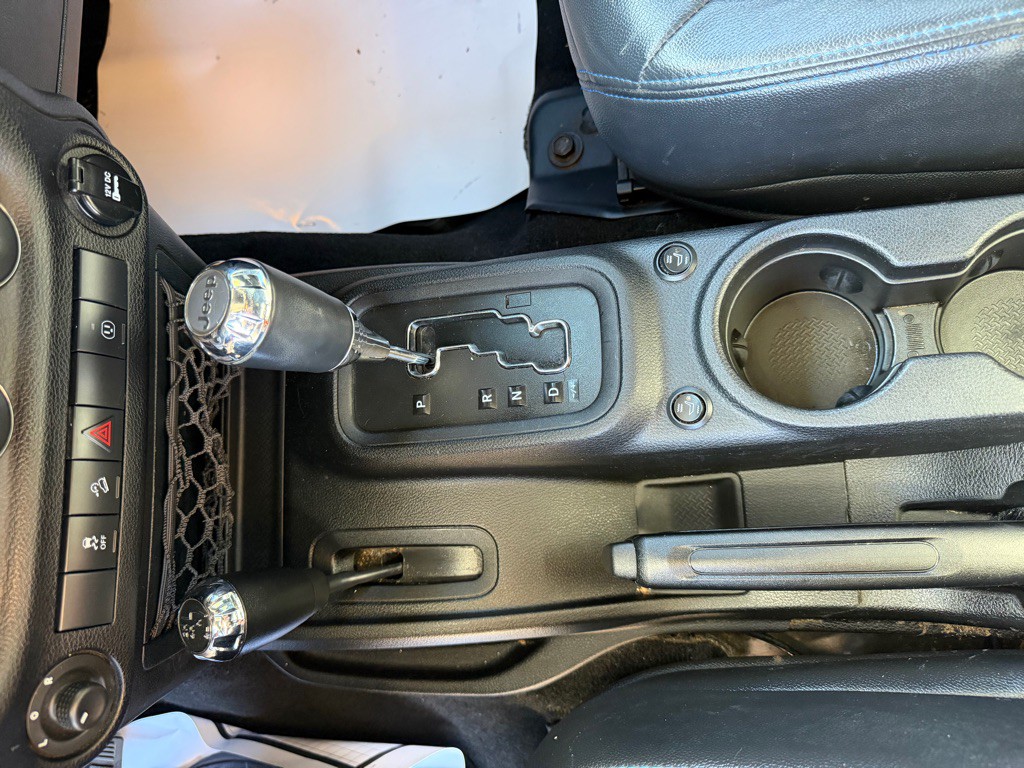 2013 Jeep Wrangler Unlimited Image 20