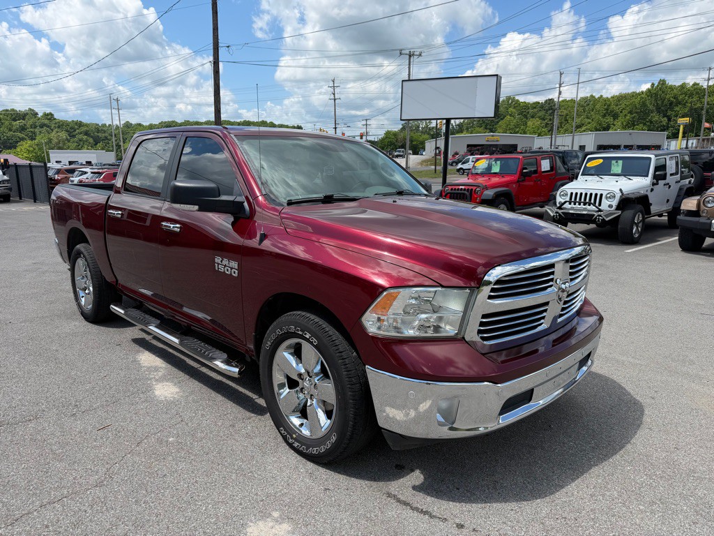 2017 RAM 1500 Image 3