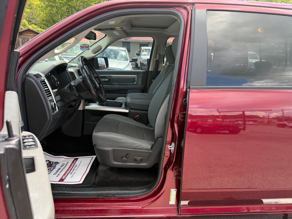 2017 RAM 1500 Image 10