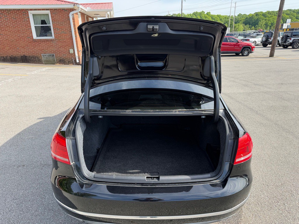 2014 Volkswagen Passat Image 12