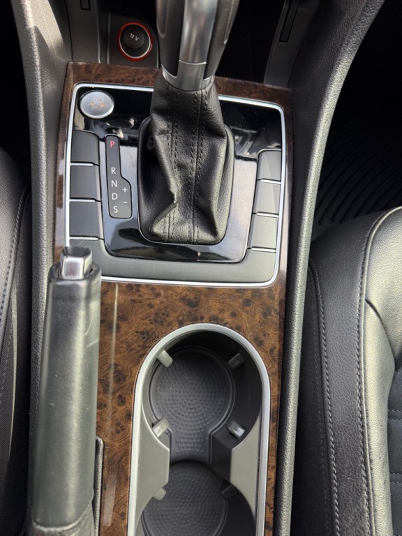 2014 Volkswagen Passat Image 22