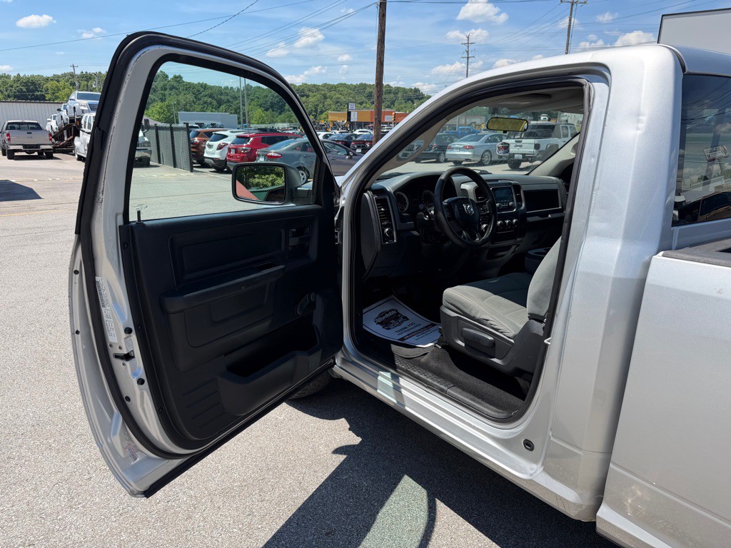2014 RAM 1500 Image 9
