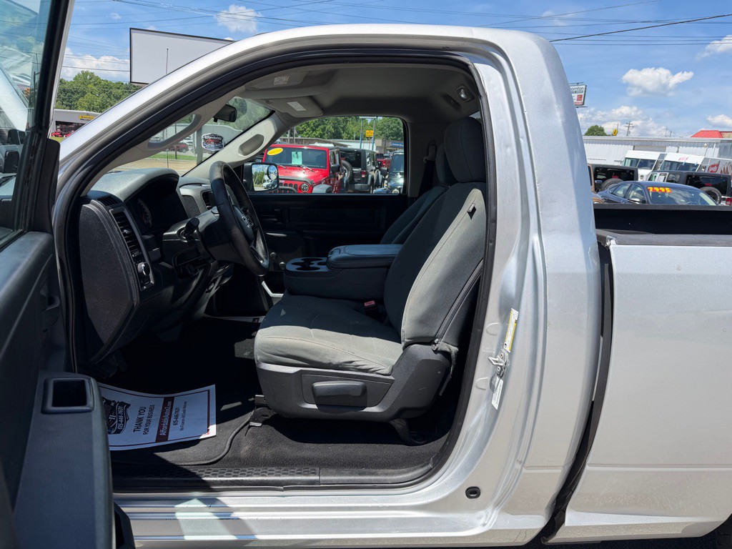 2014 RAM 1500 Image 10