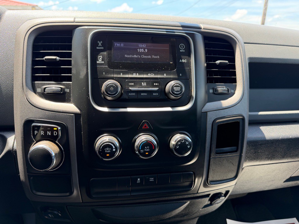 2014 RAM 1500 Image 14