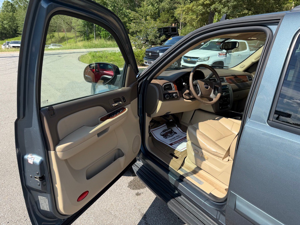 2008 GMC Yukon Image 9