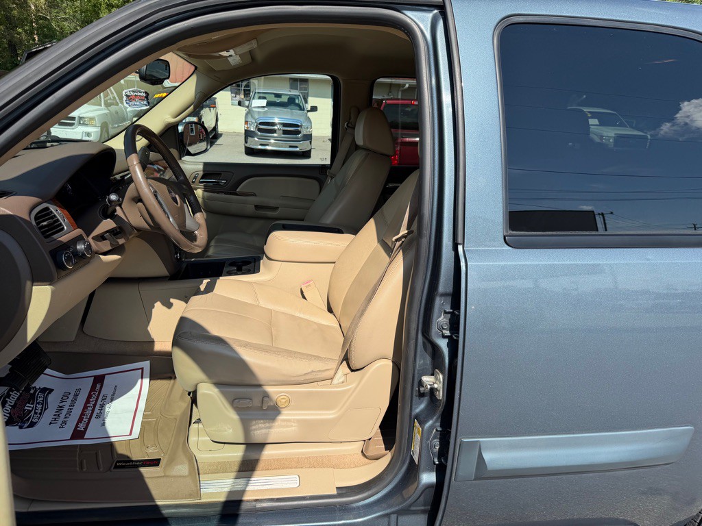 2008 GMC Yukon Image 10