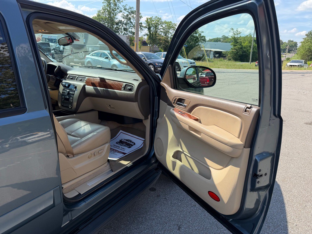 2008 GMC Yukon Image 15