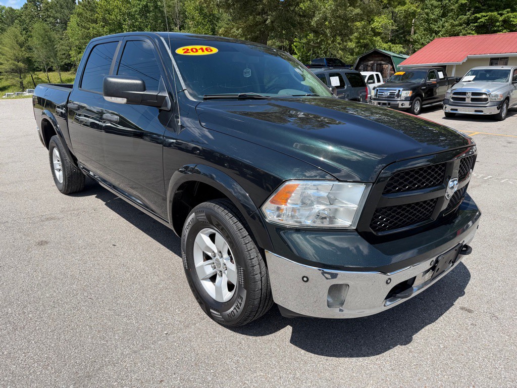 2016 RAM 1500 Image 3