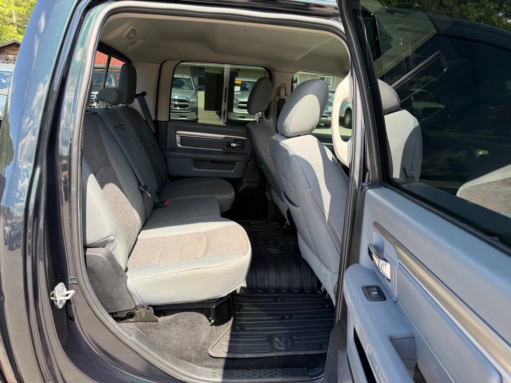 2016 RAM 1500 Image 14