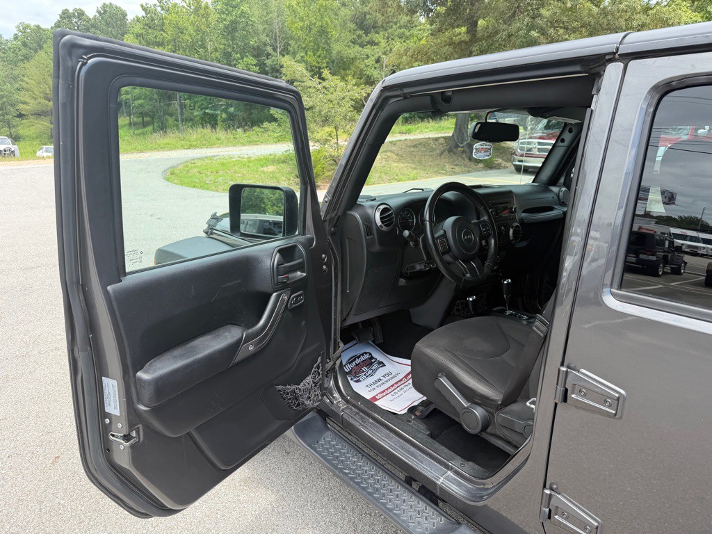 2017 Jeep Wrangler Unlimited Image 9