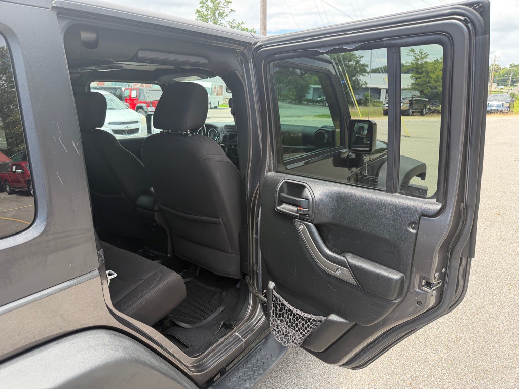 2017 Jeep Wrangler Unlimited Image 13