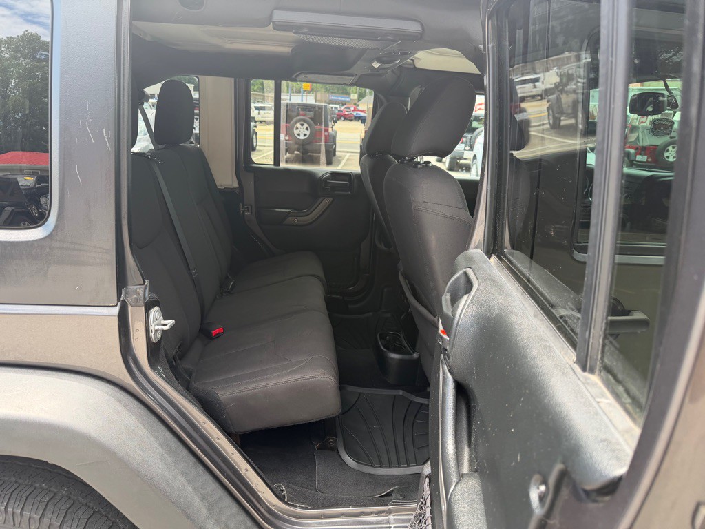 2017 Jeep Wrangler Unlimited Image 14
