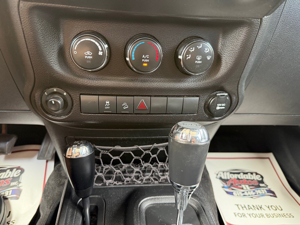 2017 Jeep Wrangler Unlimited Image 21