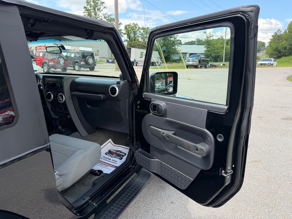 2009 Jeep Wrangler Image 11