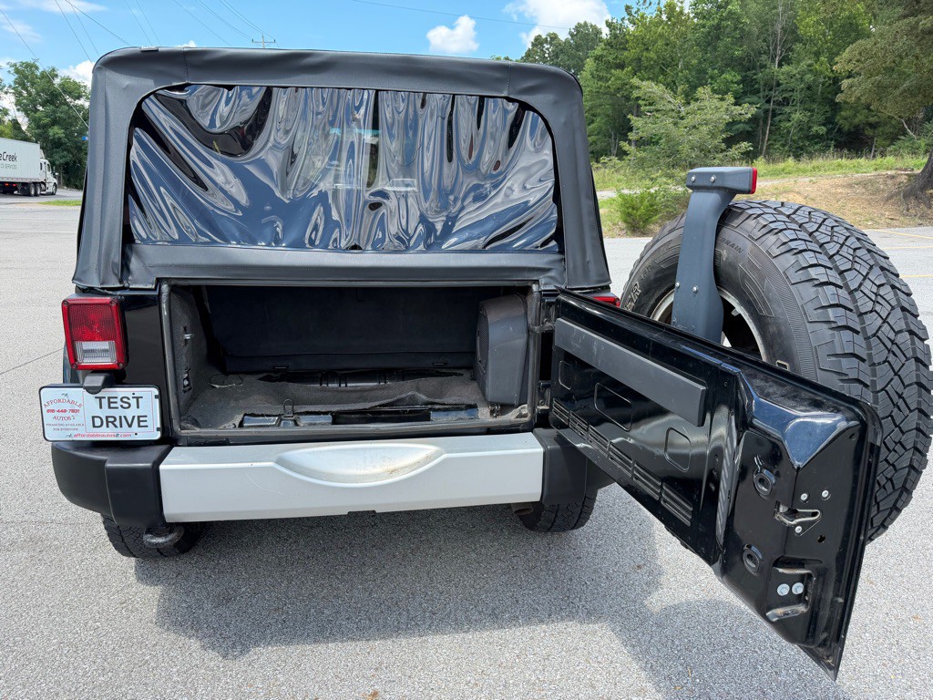 2009 Jeep Wrangler Image 15