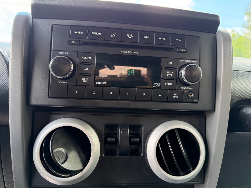 2009 Jeep Wrangler Image 17
