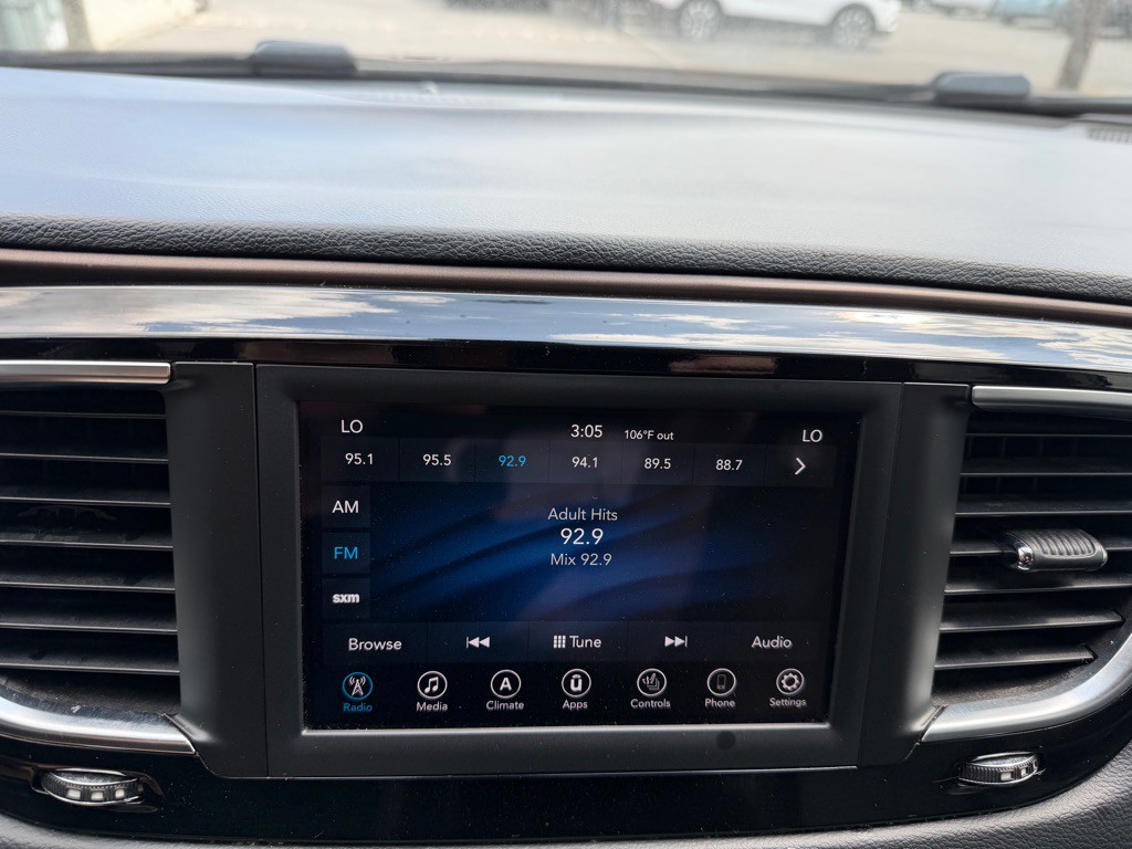 2018 Chrysler Pacifica Image 28