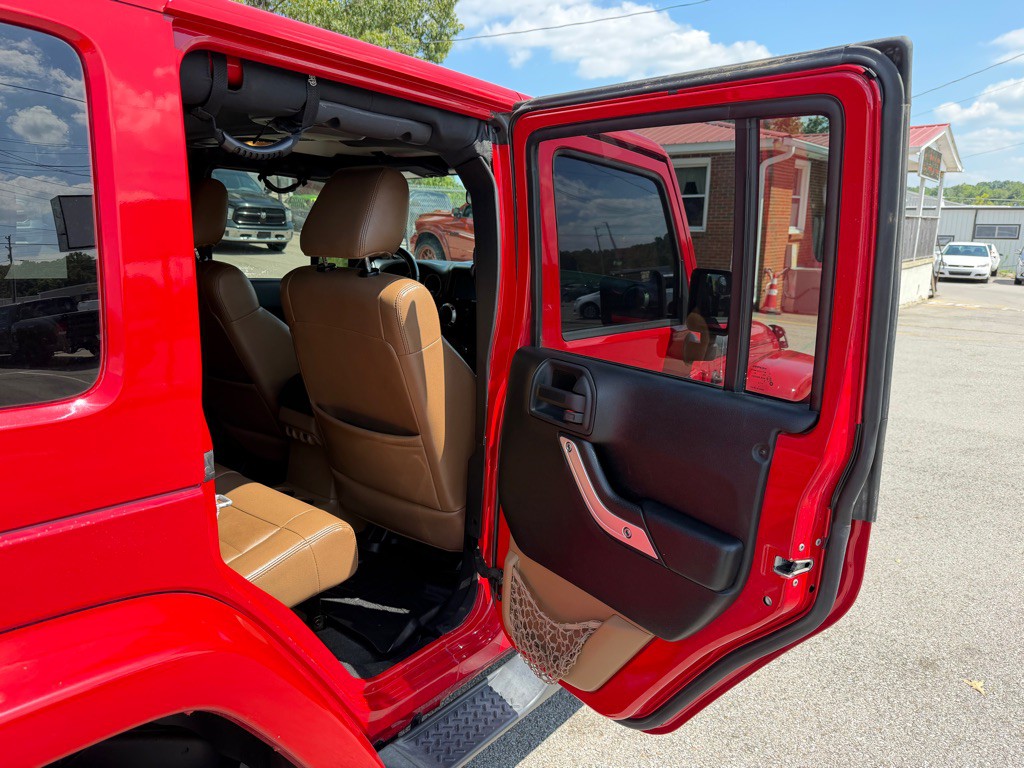 2012 Jeep Wrangler Unlimited Image 13