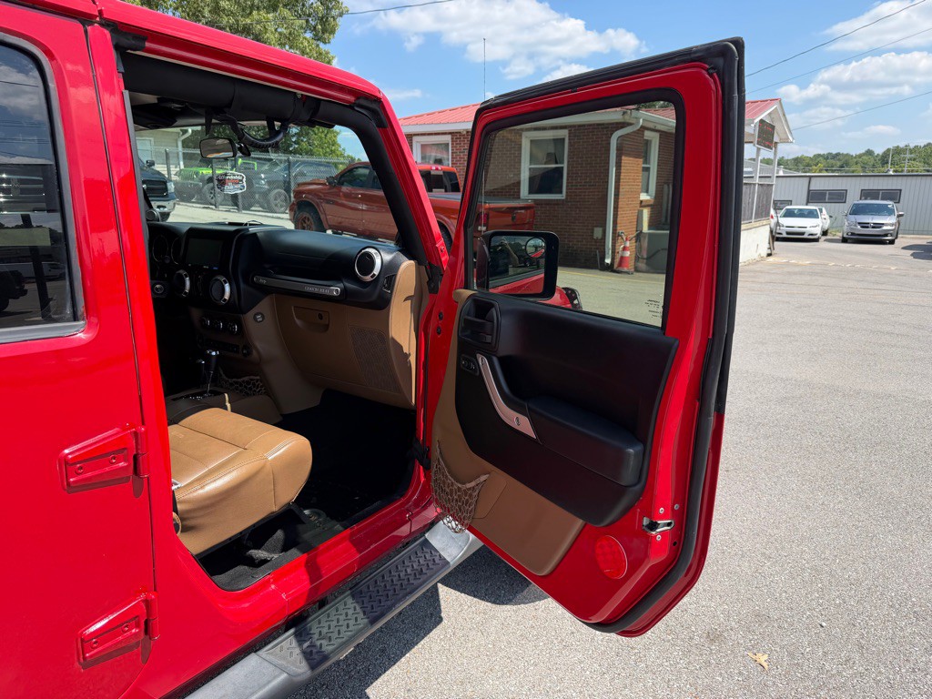 2012 Jeep Wrangler Unlimited Image 15