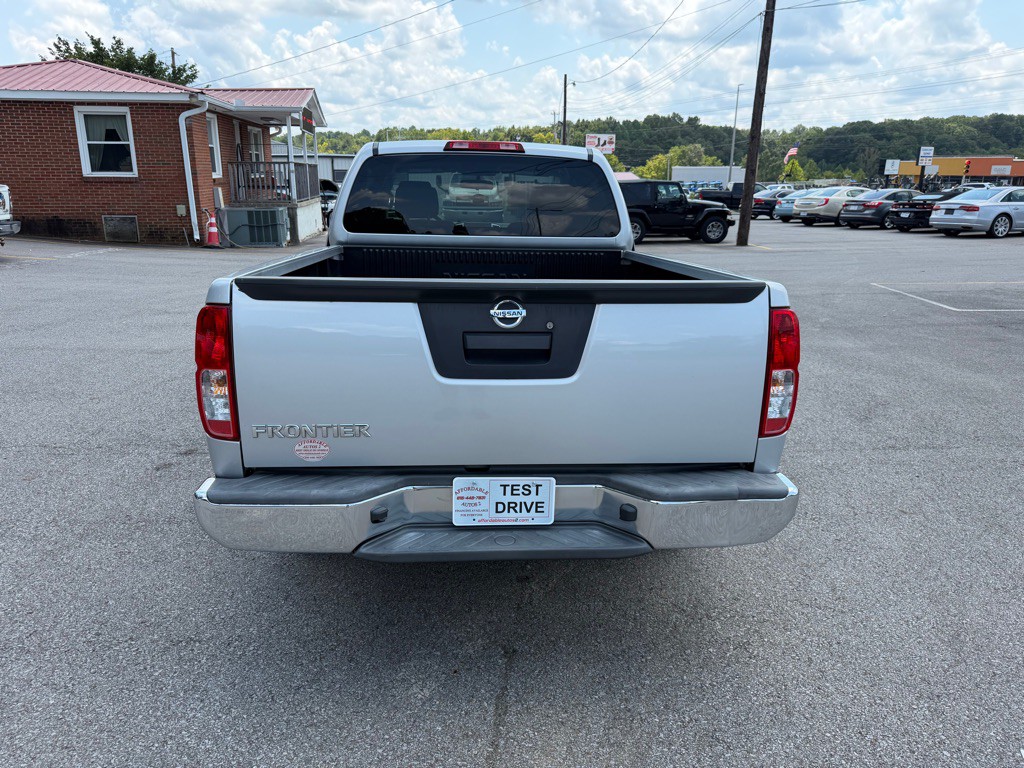 2015 Nissan Frontier Image 6