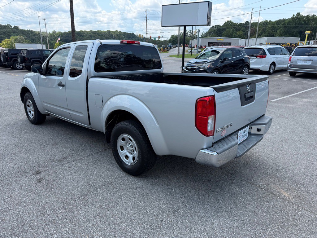 2015 Nissan Frontier Image 7