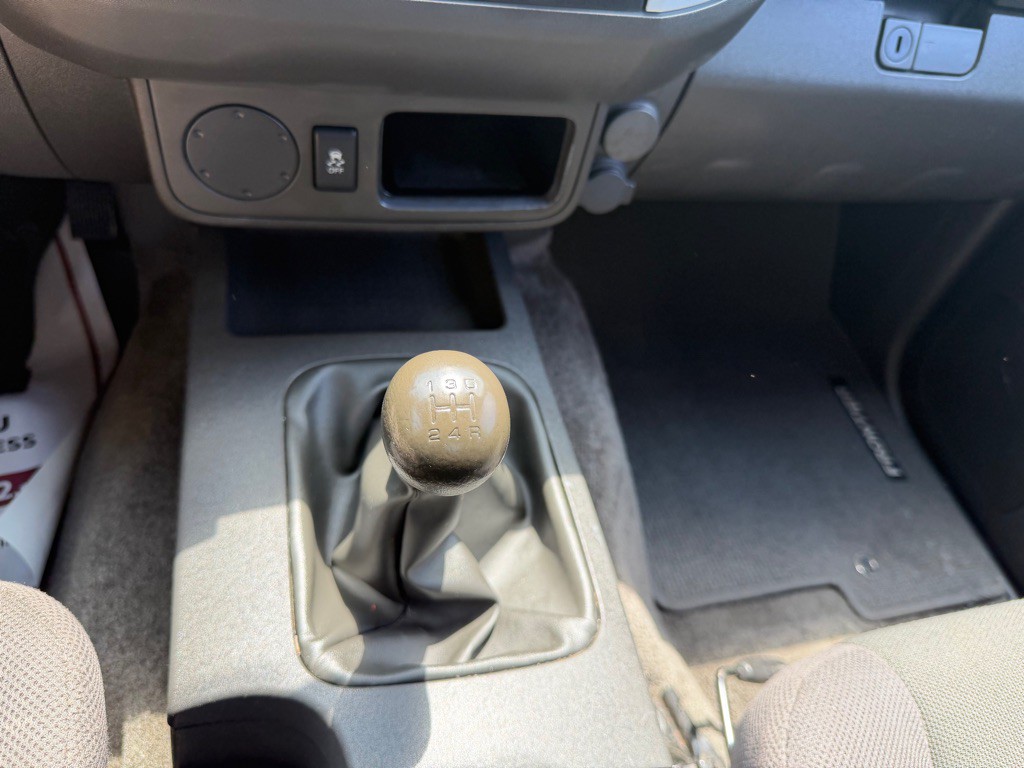 2015 Nissan Frontier Image 13