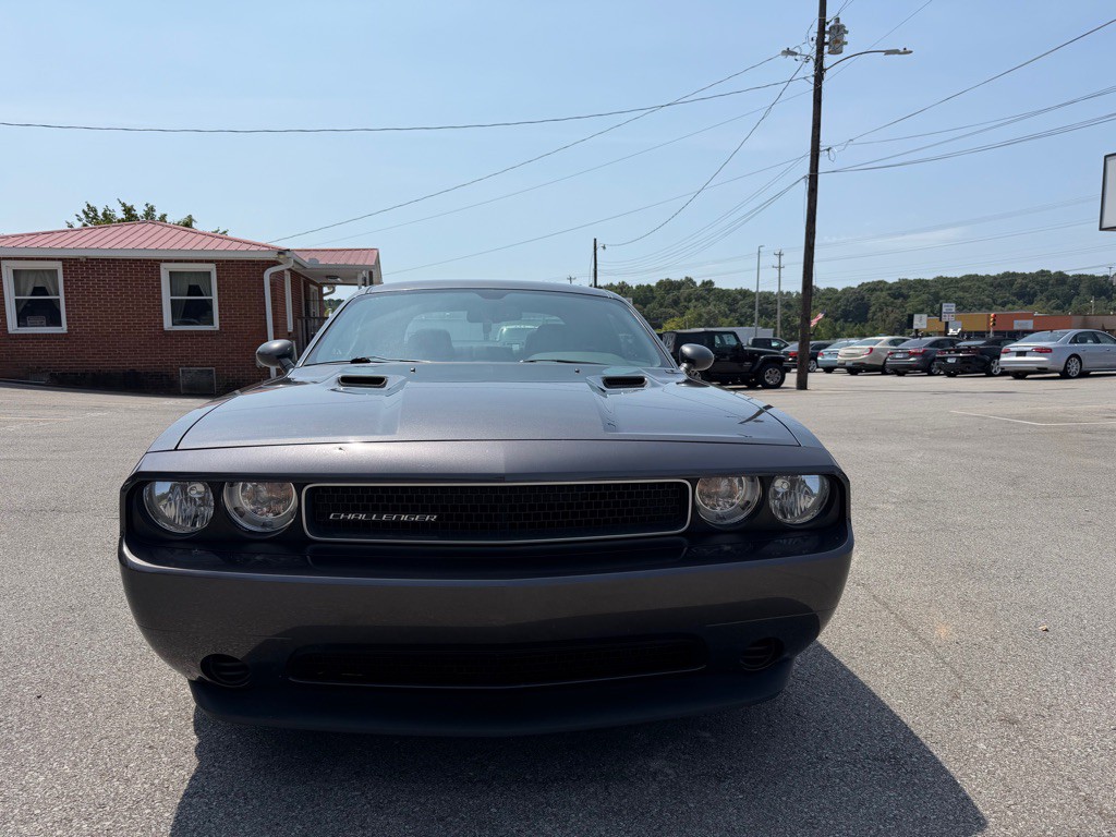 2014 Dodge Challenger Image 2