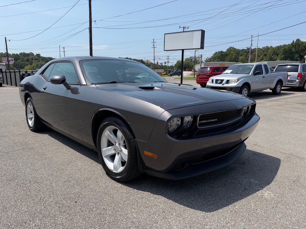 2014 Dodge Challenger Image 3