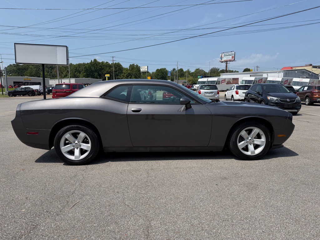 2014 Dodge Challenger Image 4