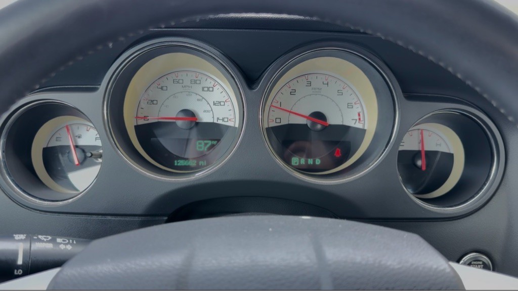 2014 Dodge Challenger Image 20