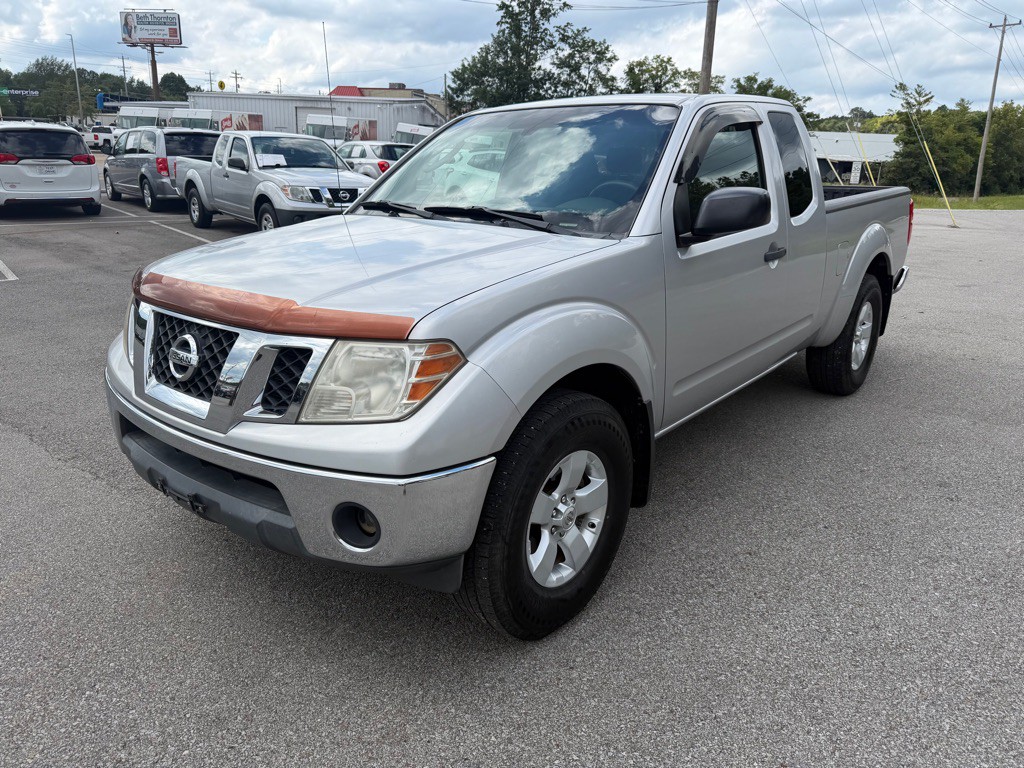 2011 Nissan Frontier Image 1
