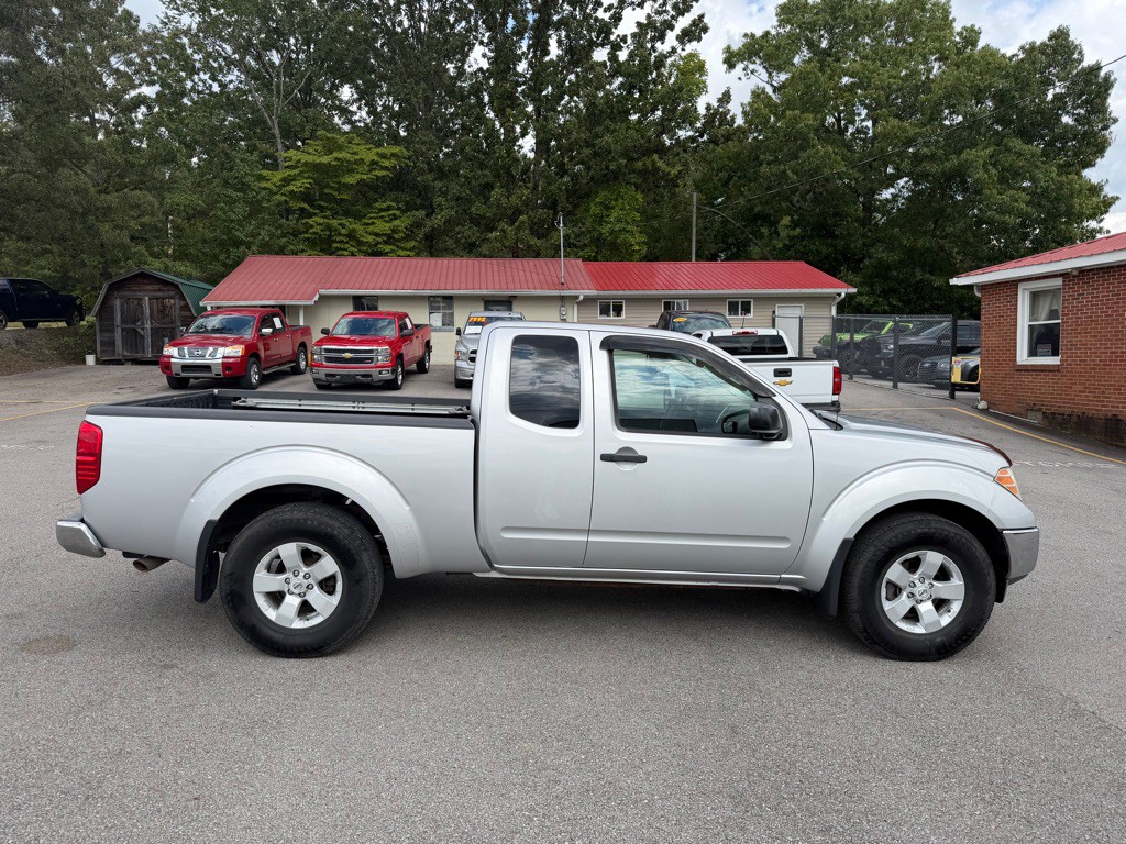 2011 Nissan Frontier Image 4