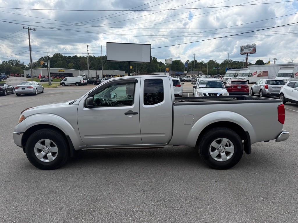 2011 Nissan Frontier Image 8