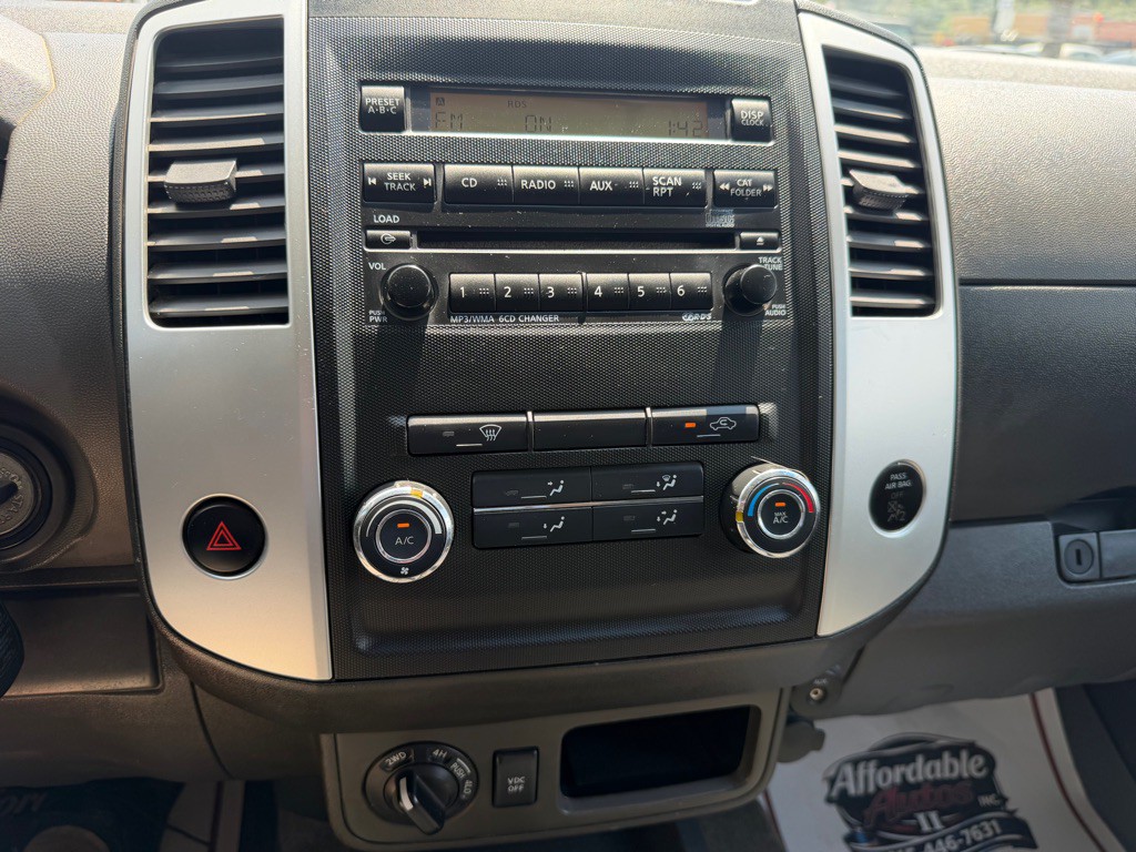2011 Nissan Frontier Image 18