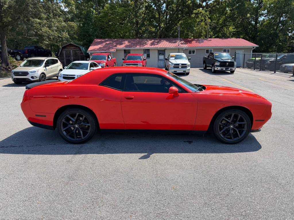 2021 Dodge Challenger Image 4