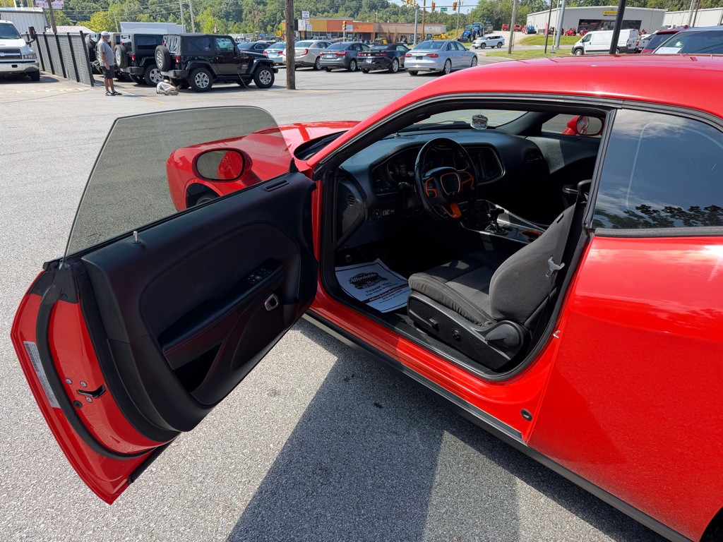 2021 Dodge Challenger Image 9